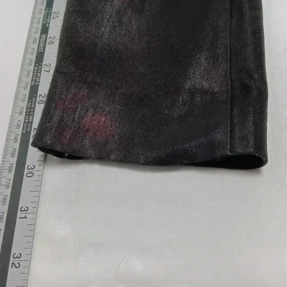 True Religion Mid Rise  Halle Super Skinny Leather pants . Ladies size 29 - Picture 13 of 15